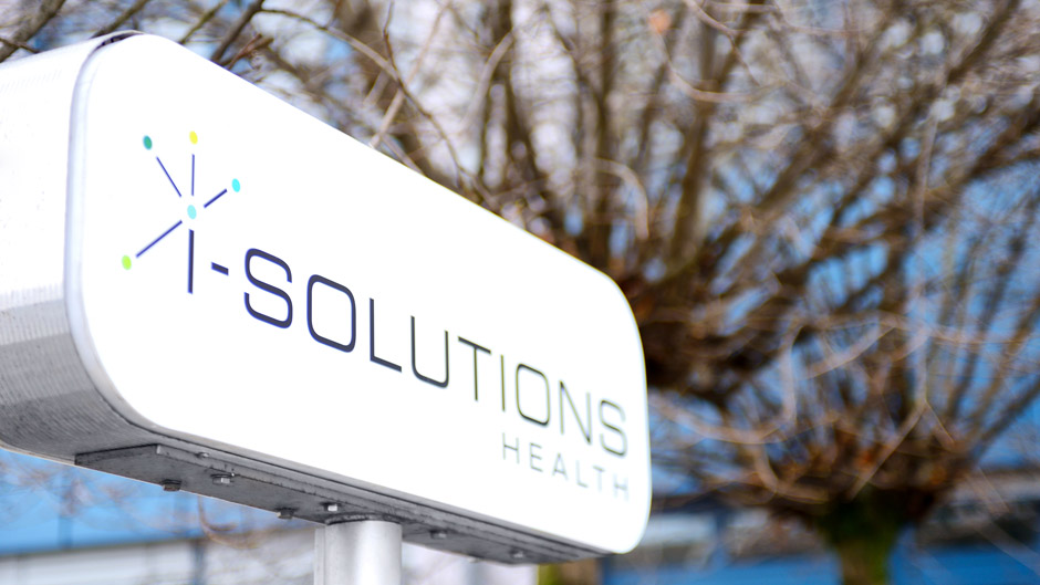 i-SOLUTIONS Health_Gebäude_Mannheim2_.jpg