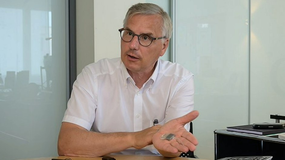 So klingt Zukunft: erstes smartes Hörsystem implantiert