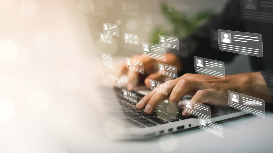 eurocom-Mitgliederbefragung 2025: Entschlossenes Handeln bei Bürokratieabbau notwendig