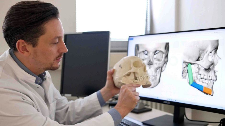 Präzise Tumorchirurgie im Kopf-Hals-Bereich: Onkologische Exzellenz und ästhetische Rekonstruktion am Klinikum Saarbrücken