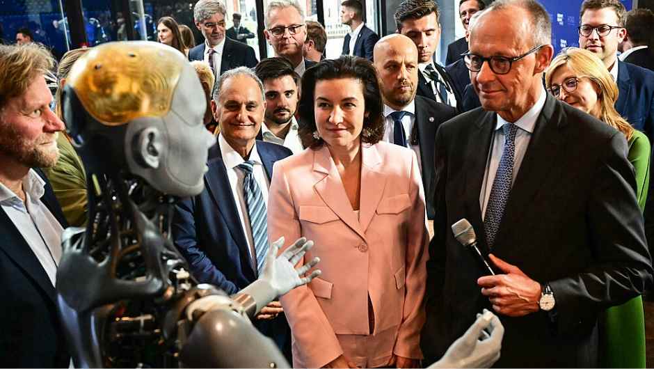 OFFIS zeigt humanoide Robotik für die Pflege beim Auftakt der Hightech Agenda Deutschland