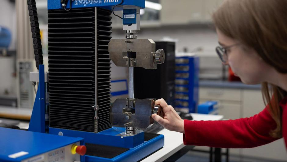 Forschungsteam der Frankfurt UAS entwickelt in Kooperation mit BIOVOX nachhaltige Alternative zu Medizinprodukten aus Erdöl