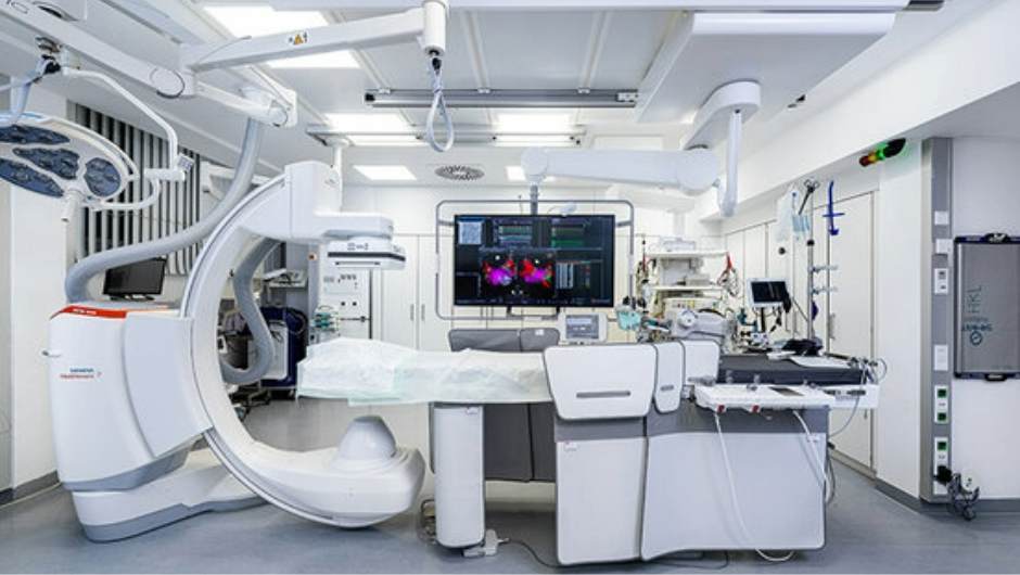 Modernisiertes Herzkatheter- und EP-Labor stärkt Kardiologie am Klinikum EvB