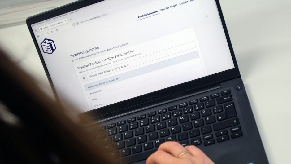 HSBI-Projekt „Extensible“ entwickelt Plattform für Epilepsie-Hilfsmittel in Kooperation mit dem Epilepsie-Zentrum Bethel