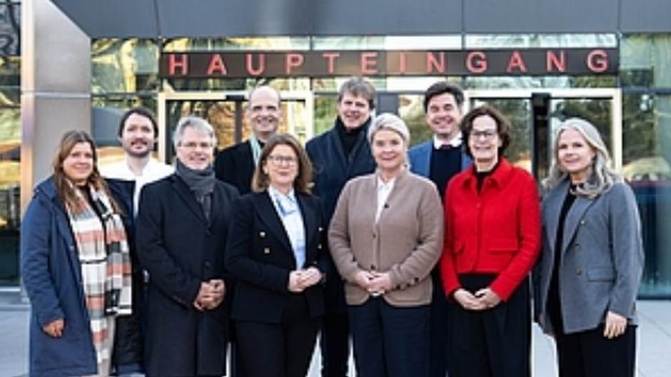 Nuklearmedizin im Dialog: Politik und Klinik stärken innovative Versorgung