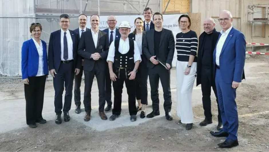 Richtfest für neues Krebsforschungszentrum HI-TRON in Mainz