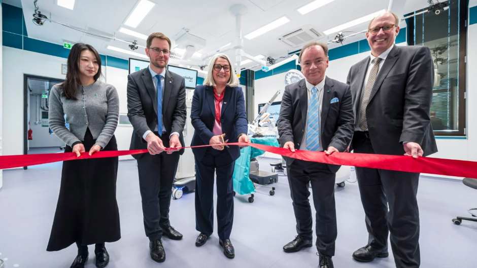 Fraunhofer eröffnet OP-Reallabor für KI-gestützte Roboterchirurgie in Lübeck