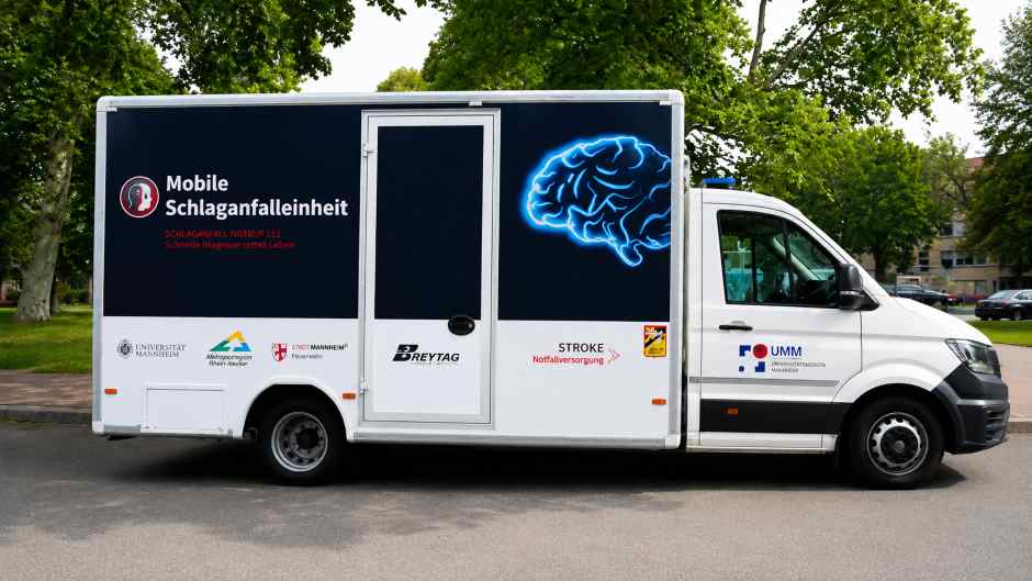 Zum Anschauen: Mobile Schlaganfalleinheit bringt CT-Diagnostik direkt zum Patienten