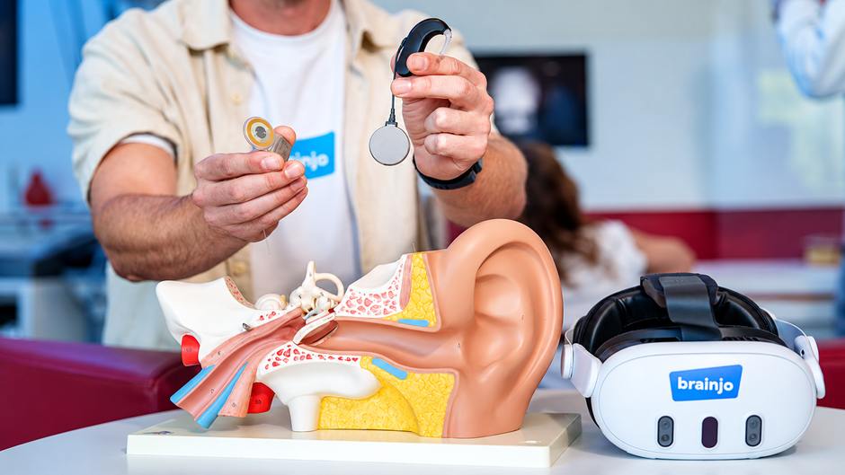 Virtual Reality verbessert das Hörtraining für Menschen mit Cochlea-Implantaten