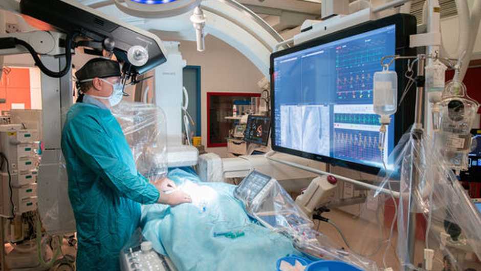 HDZ NRW setzt 3D-Holografie bei Kinderherz-Eingriffen ein